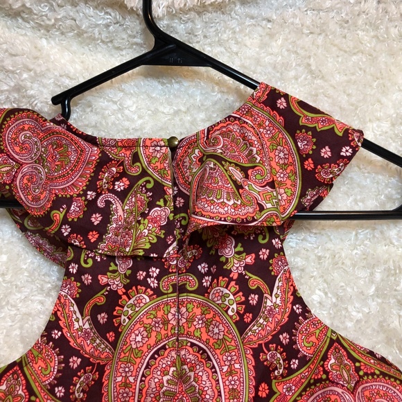 NWT Banana Republic soft ruffled paisley tank top - Picture 2 of 5